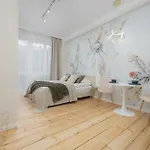 Elegant Grojecka In By Renters شقة وارسو