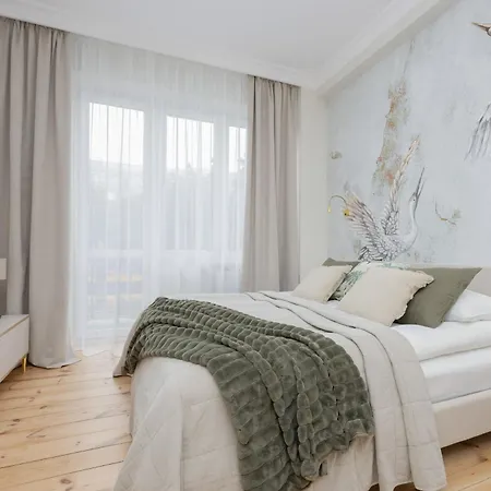 Elegant Grojecka In By Renters