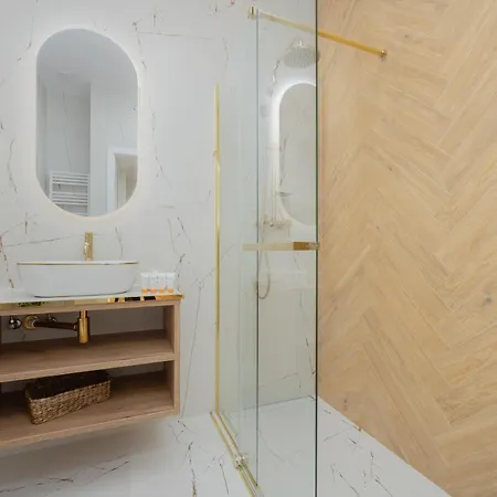 Elegant Grojecka In By Renters Apartment