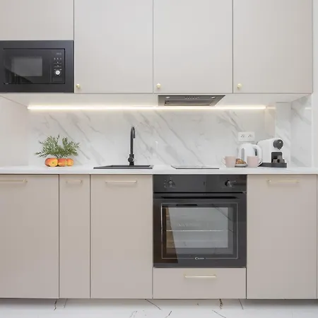 Apartamento Elegant Grojecka In By Renters Varsovia
