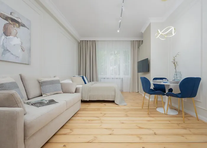 Elegant Grójecka In By Renters * Warszawa