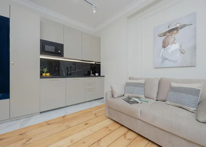 Elegant Grójecka In By Renters *